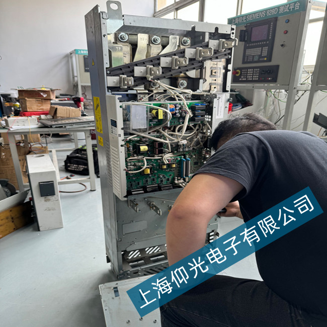 ����ABB ACS880׃�l�����ڈ�A882늙C���Ӿ����Ų���ϾS��ָ��